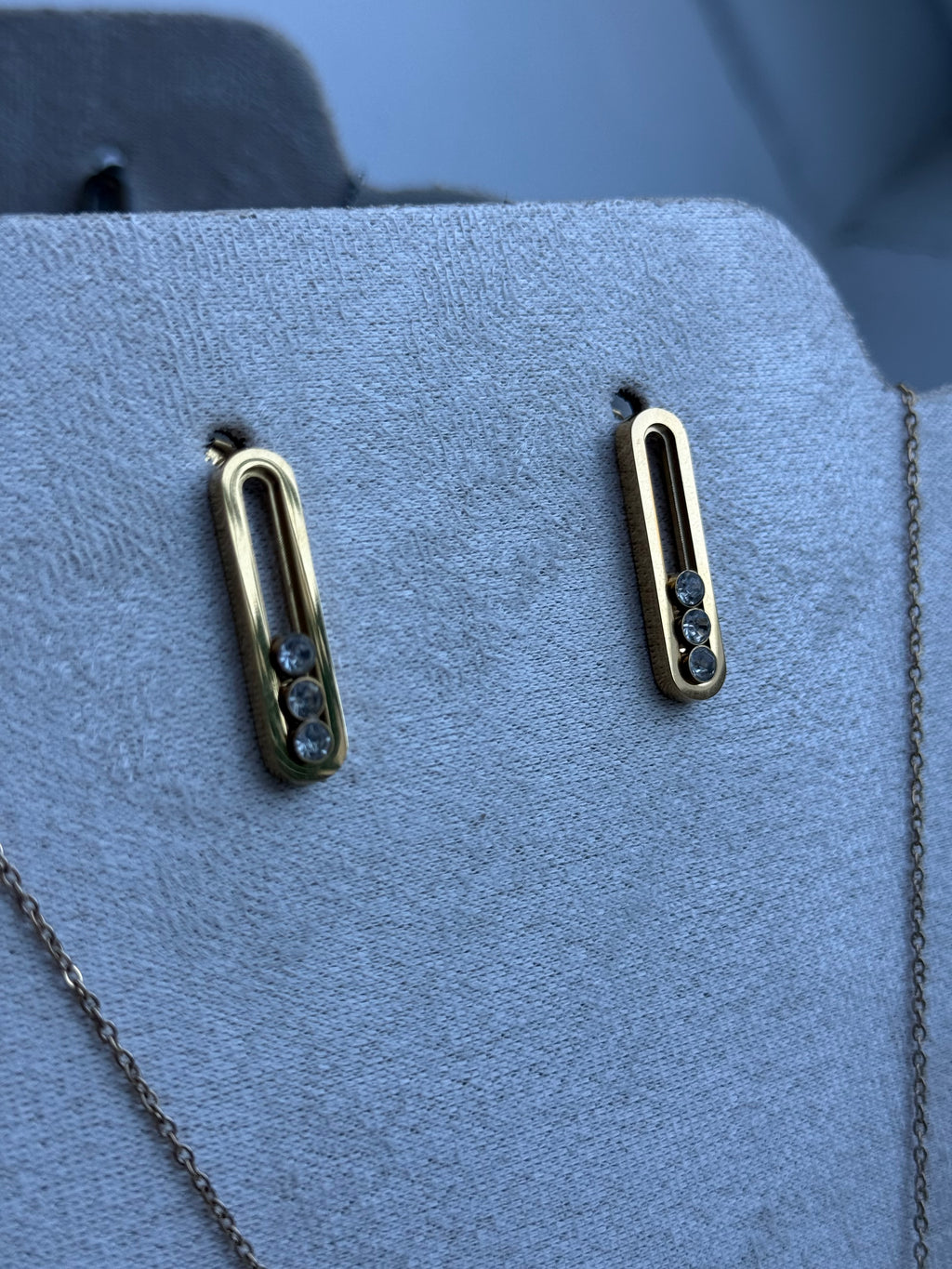 Gold Moving Stone Set