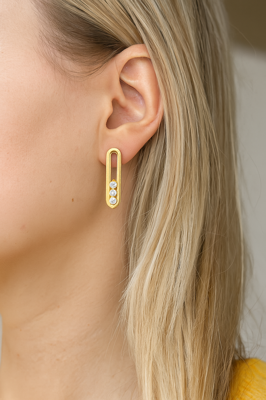 Gold Moving Stone Earring